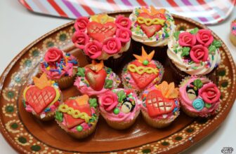 Sacred Heart Cupcakes – Craft & Cocco